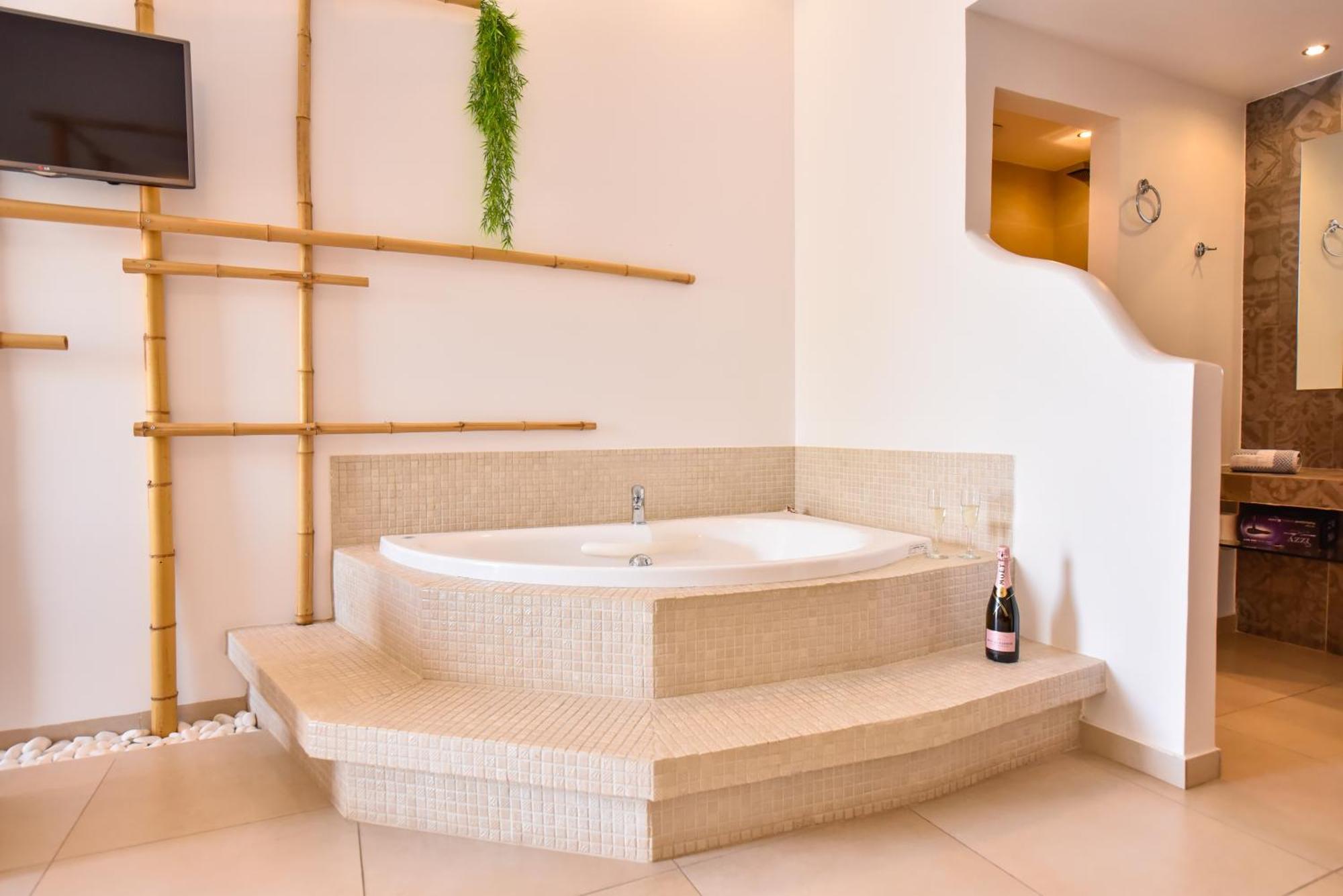 Queen Boutique Suites Mykonos Town Room photo