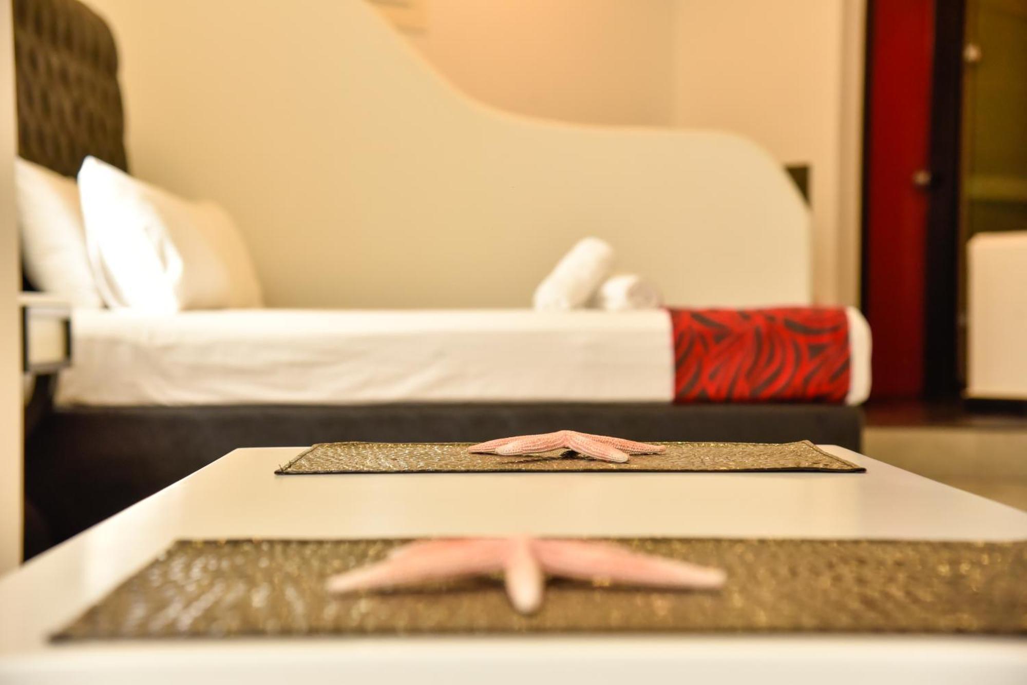 Queen Boutique Suites Mykonos Town Room photo